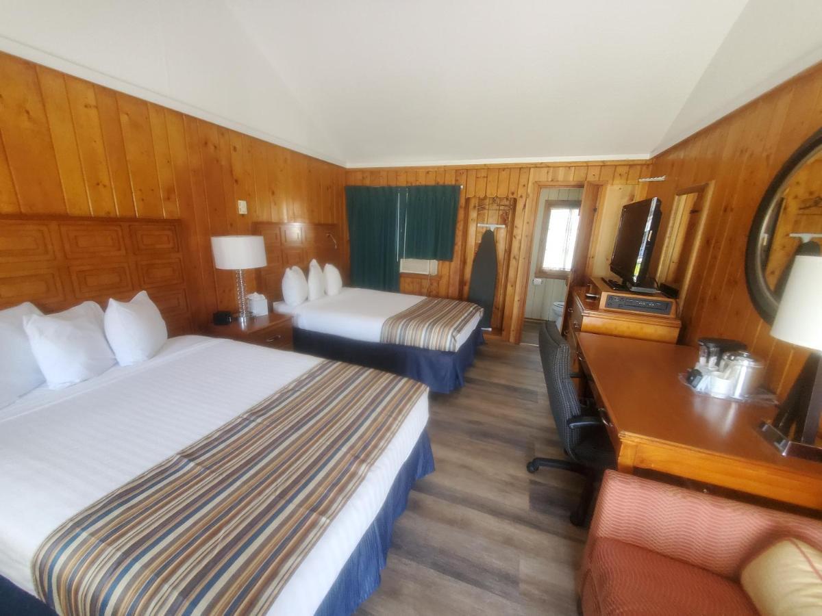 Bayview Lakefront Inn Saint Ignace Esterno foto